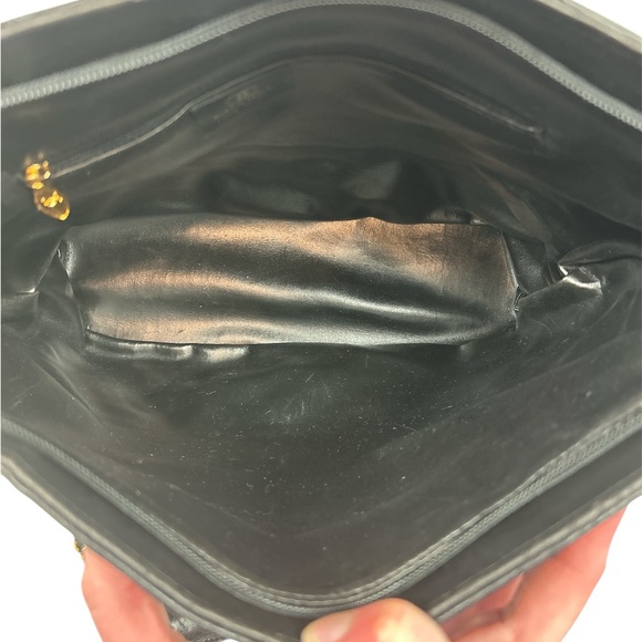 Authentic Vintage Chanel Grand Shopping Tote Lambskin Quilted Tote w/ Gold Chain - Picture 6 of 8